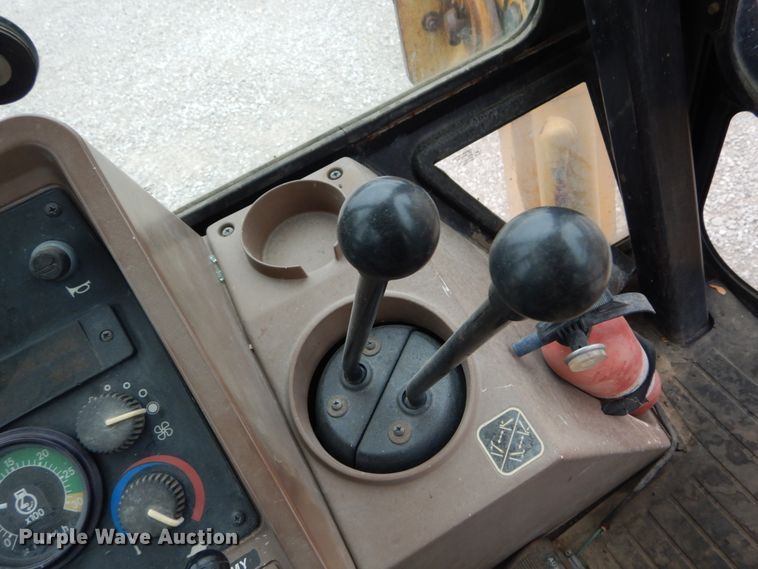 image for item IT9062 1998 John Deere 310E  backhoe