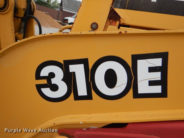 image for item IT9062 1998 John Deere 310E  backhoe