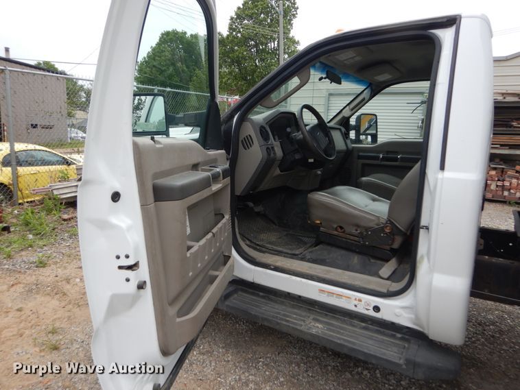 image for item IT9063 2008 Ford F550 XL  dump truck