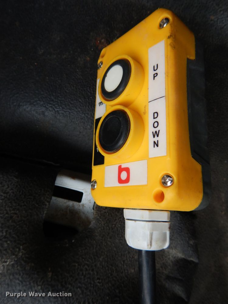 image for item IT9063 2008 Ford F550 XL  dump truck