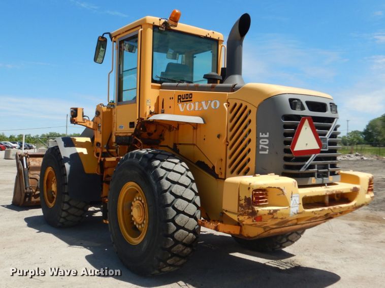 image for item IT9068 2004 Volvo L70E  wheel loader