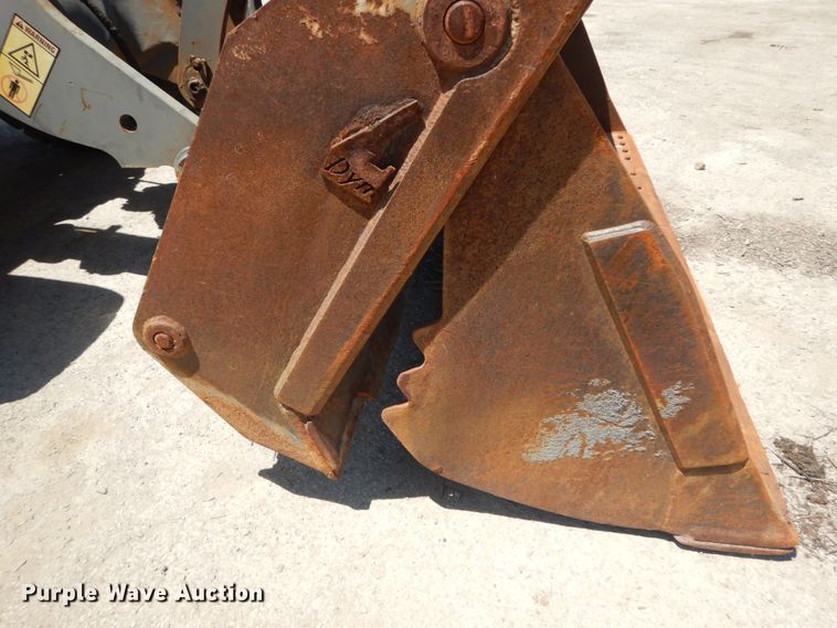 image for item IT9068 2004 Volvo L70E  wheel loader