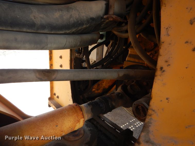 image for item IT9068 2004 Volvo L70E  wheel loader