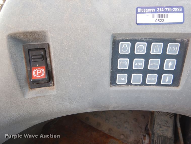 image for item IT9068 2004 Volvo L70E  wheel loader