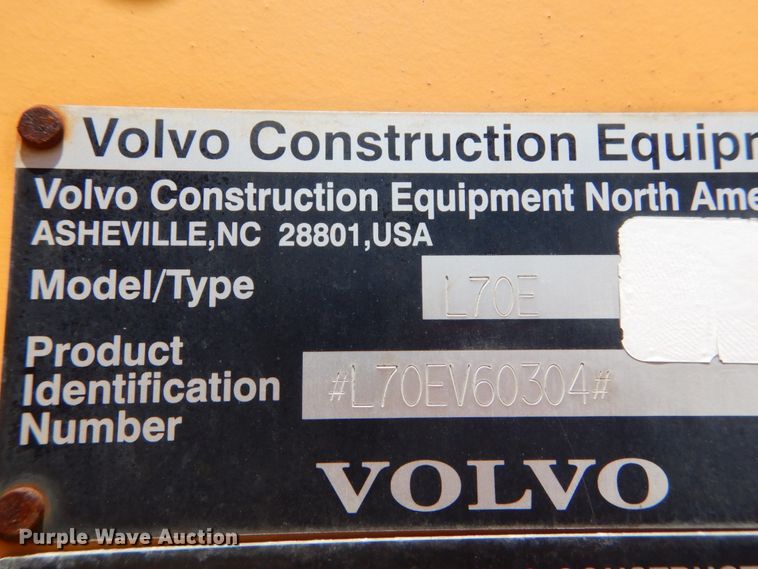 image for item IT9068 2004 Volvo L70E  wheel loader