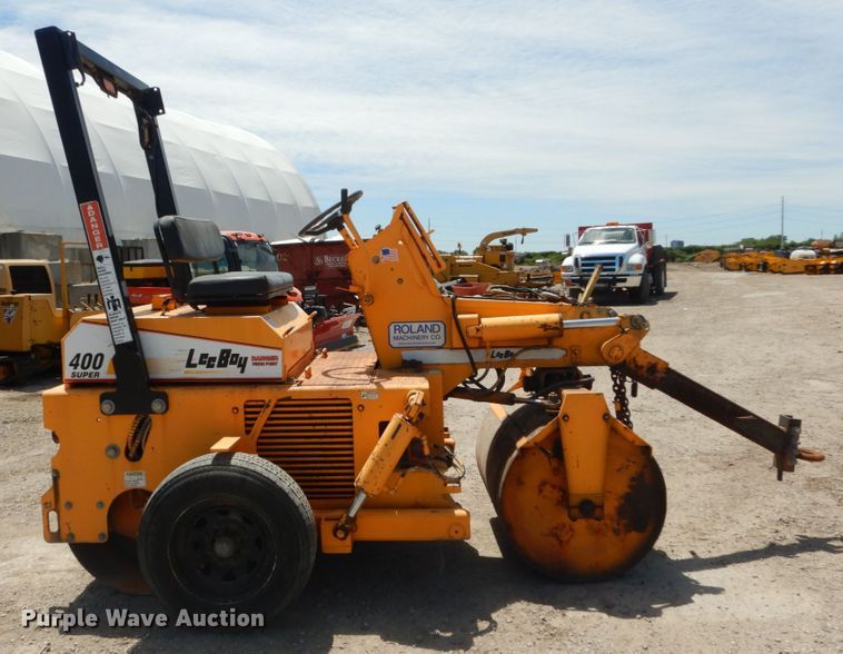 image for item IT9069 LeeBoy 400 Super  double drum vibratory roller