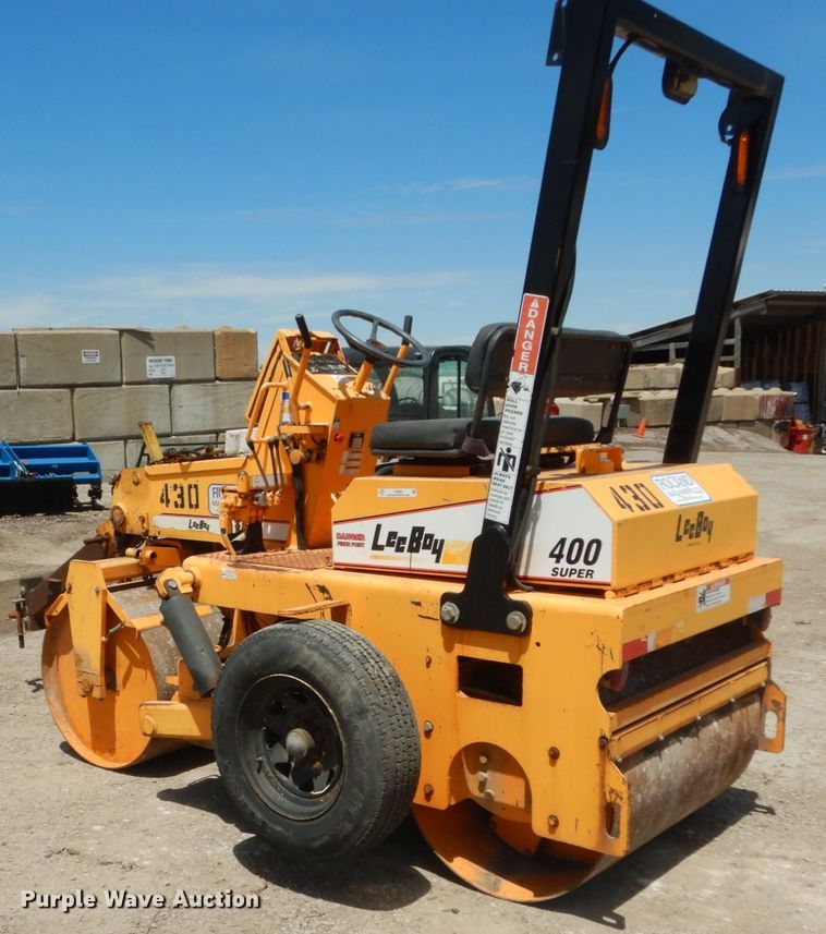 image for item IT9069 LeeBoy 400 Super  double drum vibratory roller