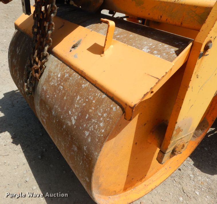 image for item IT9069 LeeBoy 400 Super  double drum vibratory roller