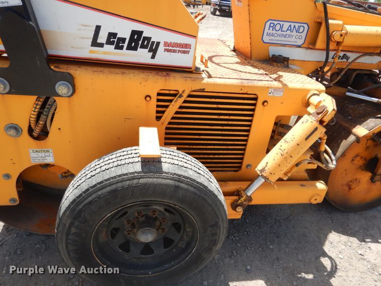 image for item IT9069 LeeBoy 400 Super  double drum vibratory roller