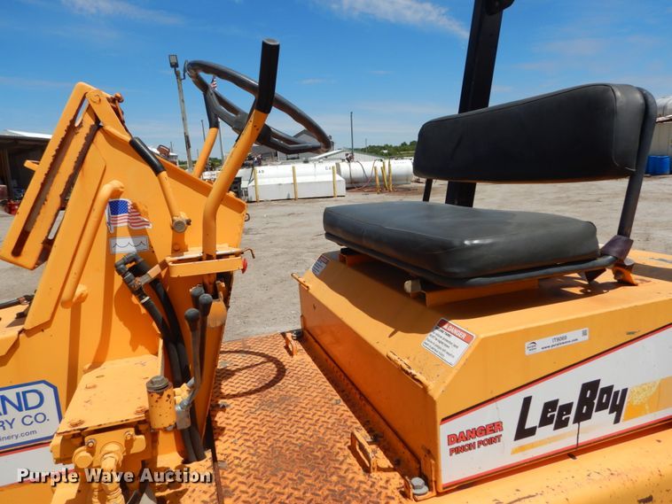 image for item IT9069 LeeBoy 400 Super  double drum vibratory roller