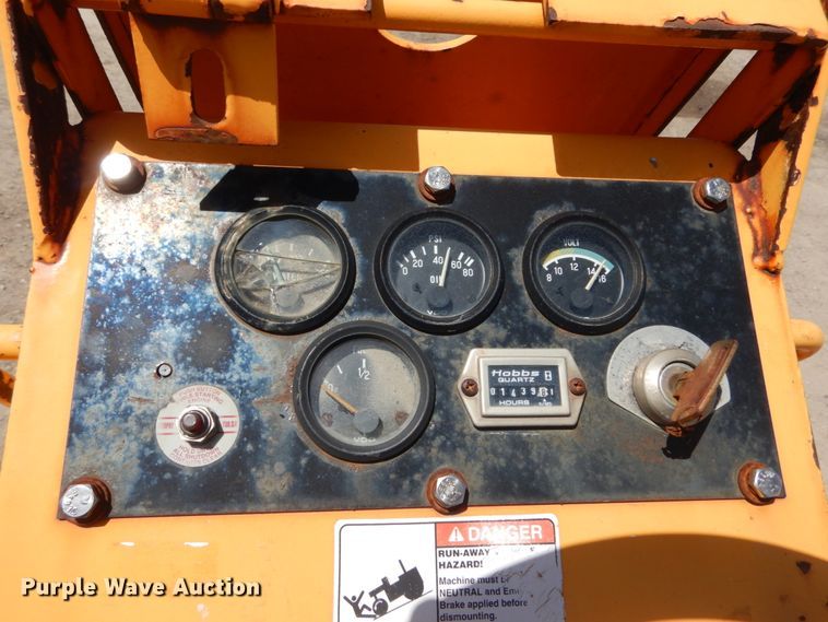 image for item IT9069 LeeBoy 400 Super  double drum vibratory roller