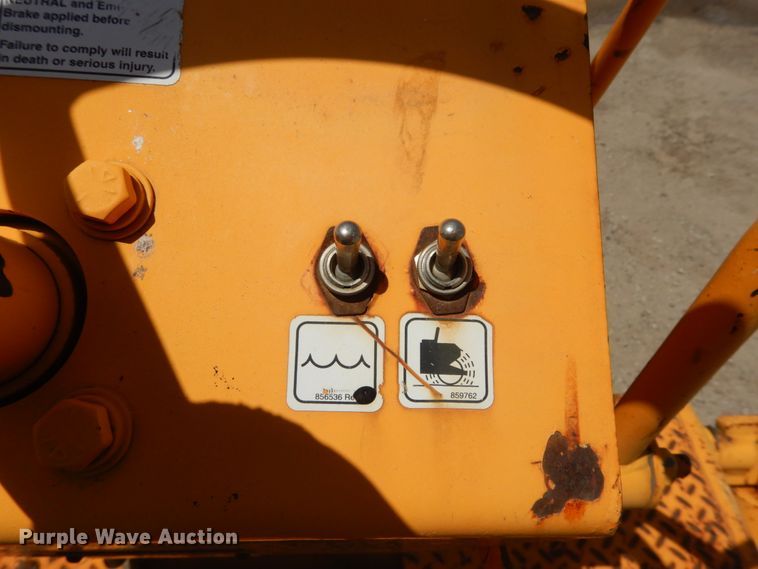 image for item IT9069 LeeBoy 400 Super  double drum vibratory roller