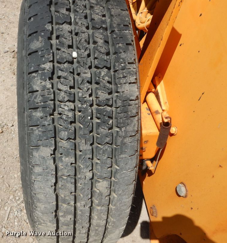 image for item IT9069 LeeBoy 400 Super  double drum vibratory roller