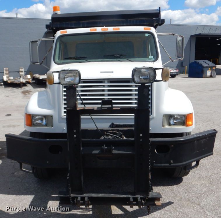image for item IT9073 1997 International 4700  dump truck