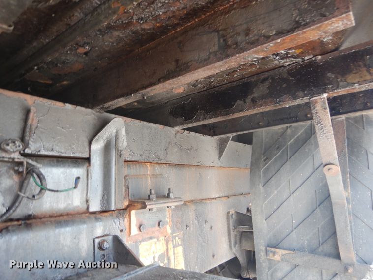 image for item IT9073 1997 International 4700  dump truck