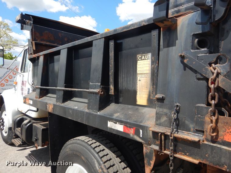 image for item IT9073 1997 International 4700  dump truck