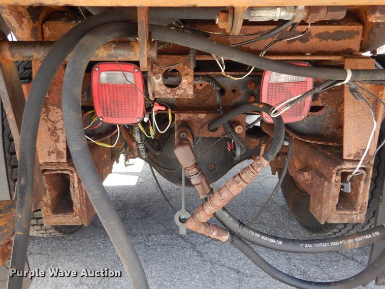 image for item IT9073 1997 International 4700  dump truck