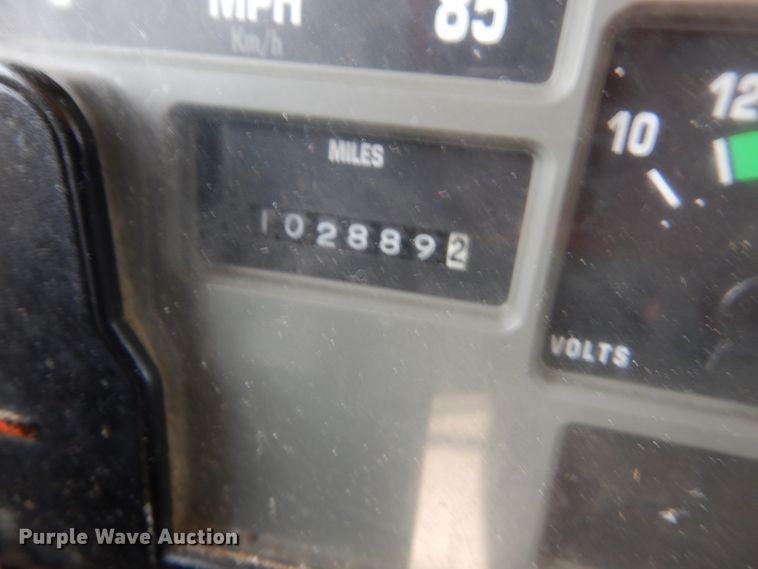 image for item IT9073 1997 International 4700  dump truck