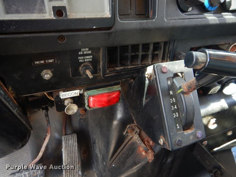 image for item IT9073 1997 International 4700  dump truck