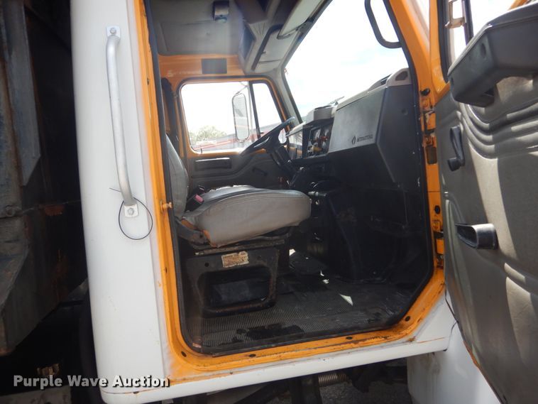 image for item IT9073 1997 International 4700  dump truck