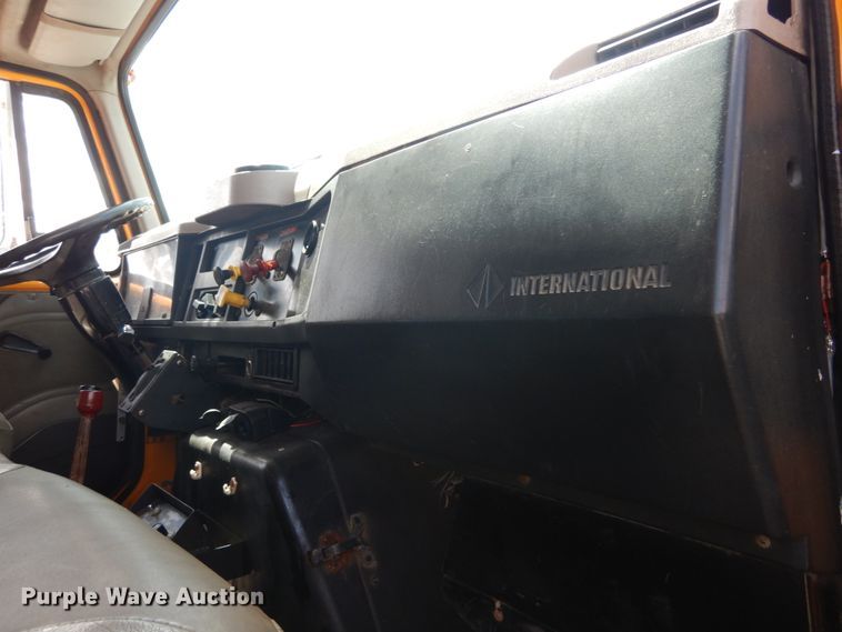 image for item IT9073 1997 International 4700  dump truck