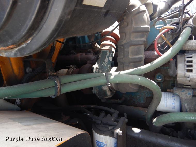 image for item IT9073 1997 International 4700  dump truck