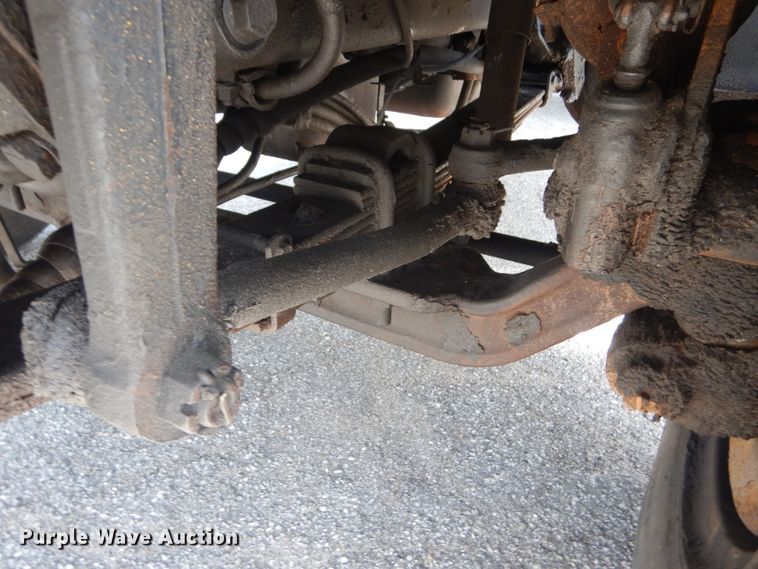 image for item IT9073 1997 International 4700  dump truck