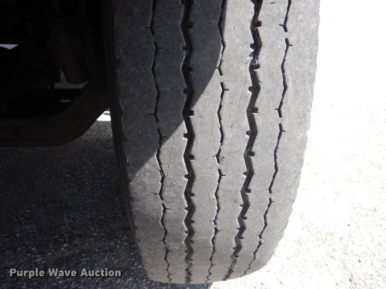 image for item IT9073 1997 International 4700  dump truck