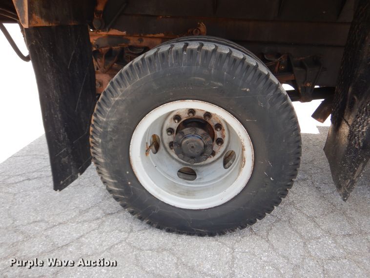 image for item IT9073 1997 International 4700  dump truck