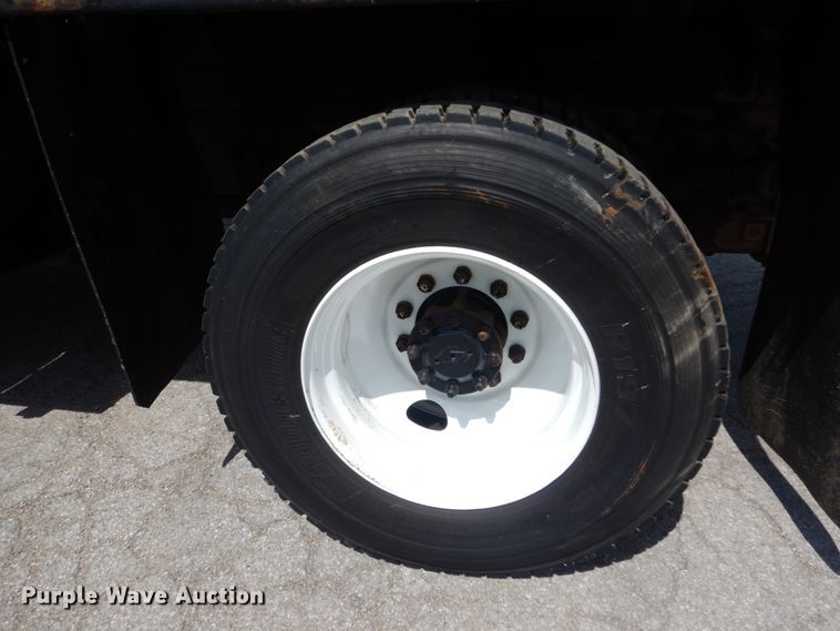 image for item IT9073 1997 International 4700  dump truck