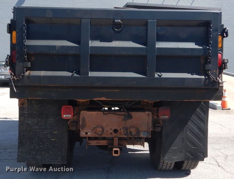 image for item IT9074 1997 GMC C7500  dump truck