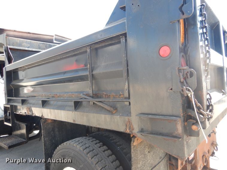image for item IT9074 1997 GMC C7500  dump truck