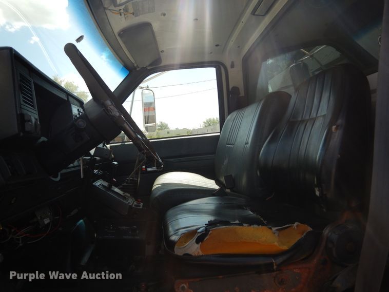 image for item IT9074 1997 GMC C7500  dump truck