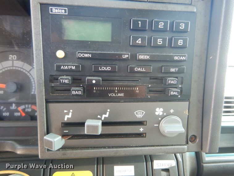 image for item IT9074 1997 GMC C7500  dump truck