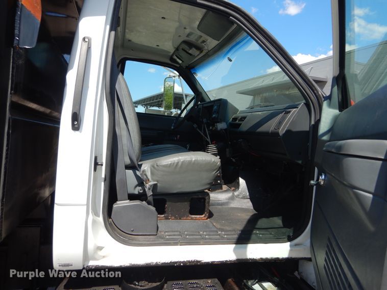 image for item IT9074 1997 GMC C7500  dump truck