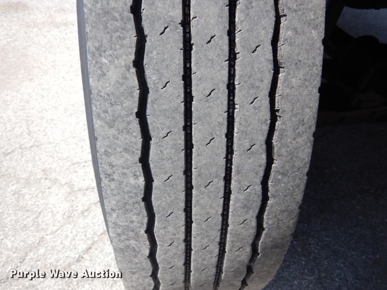 image for item IT9074 1997 GMC C7500  dump truck