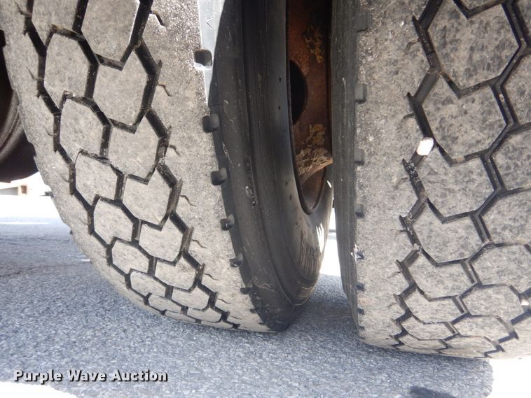 image for item IT9074 1997 GMC C7500  dump truck