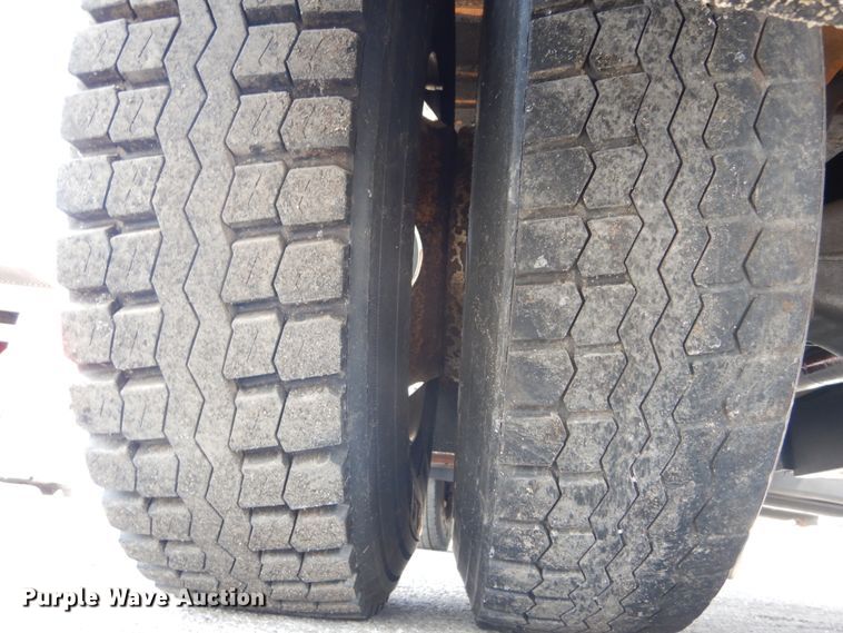 image for item IT9074 1997 GMC C7500  dump truck