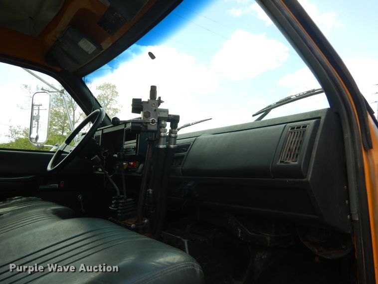 image for item IT9075 1998 GMC C8500  dump truck