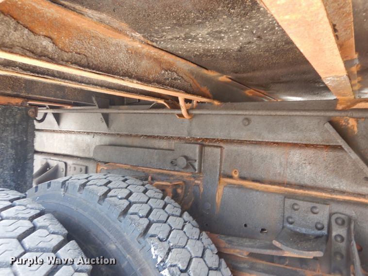 image for item IT9076 1997 Chevrolet C6500  dump truck