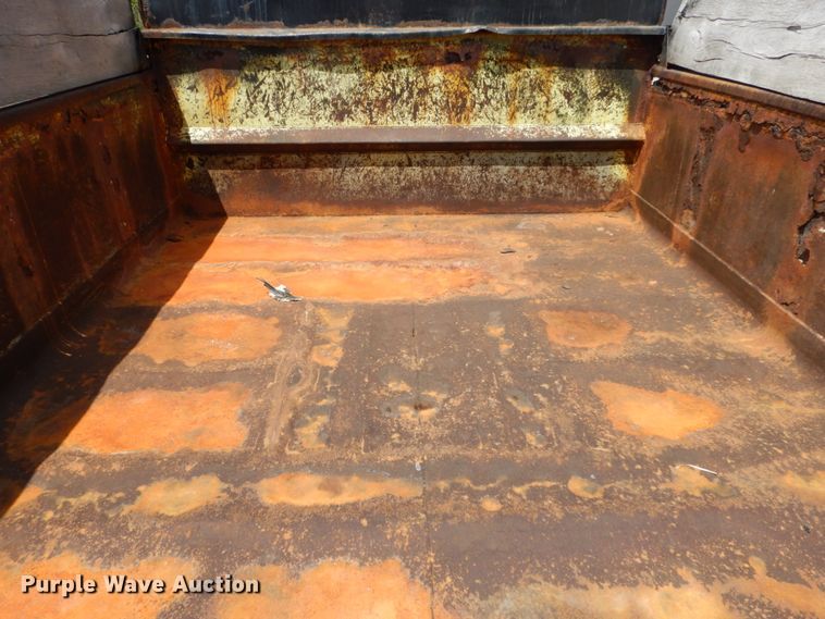 image for item IT9076 1997 Chevrolet C6500  dump truck