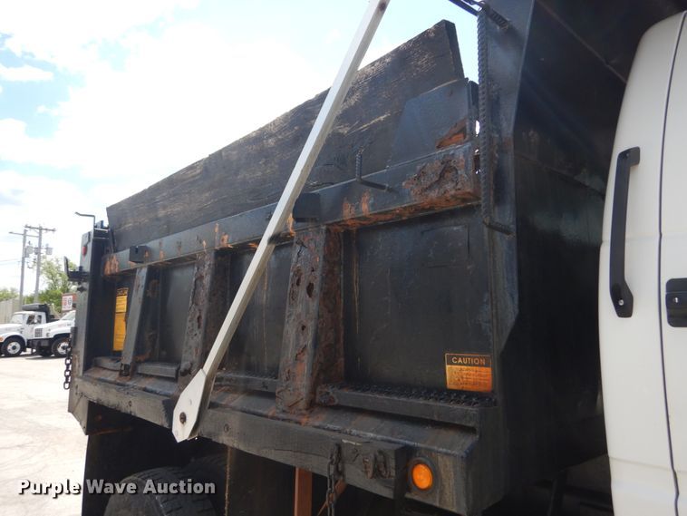 image for item IT9076 1997 Chevrolet C6500  dump truck