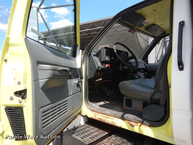 image for item IT9076 1997 Chevrolet C6500  dump truck