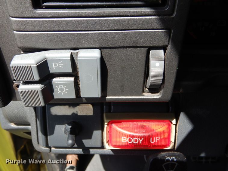 image for item IT9076 1997 Chevrolet C6500  dump truck