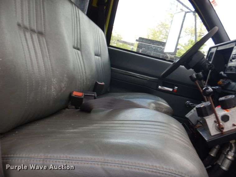 image for item IT9076 1997 Chevrolet C6500  dump truck