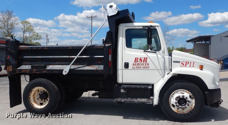 image for item IT9077 1996 Freightliner FL70  dump truck