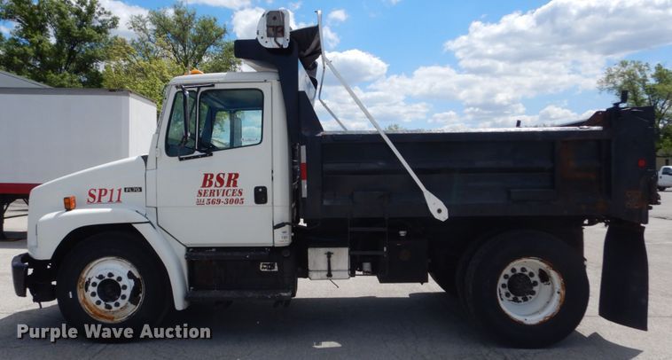 image for item IT9077 1996 Freightliner FL70  dump truck