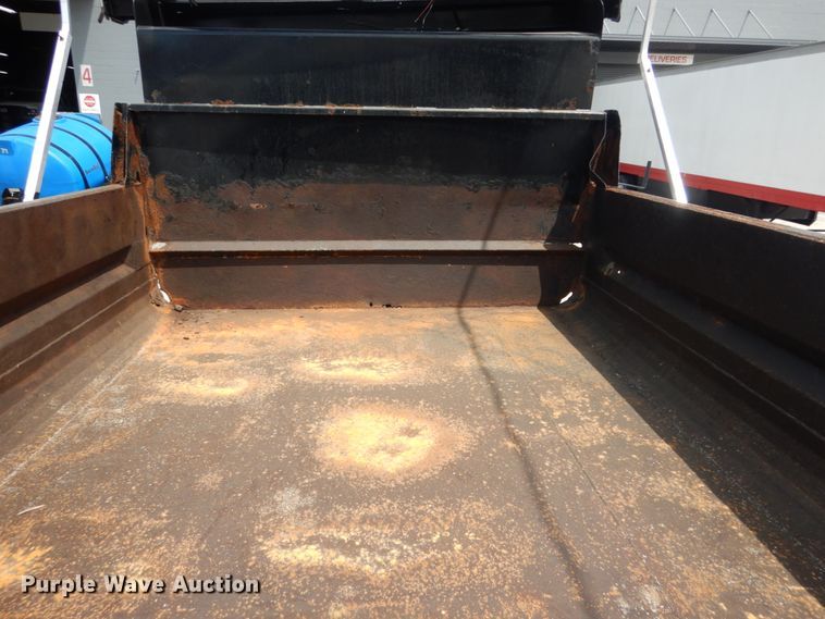 image for item IT9077 1996 Freightliner FL70  dump truck