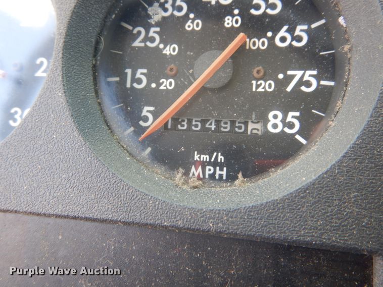 image for item IT9077 1996 Freightliner FL70  dump truck