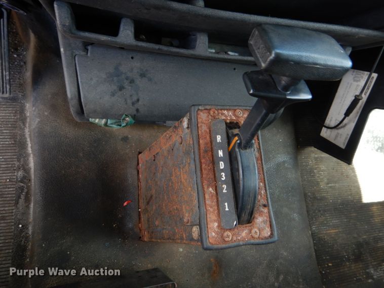 image for item IT9077 1996 Freightliner FL70  dump truck